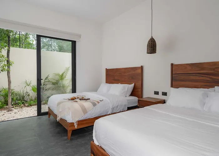 Asana Leaf Tulum