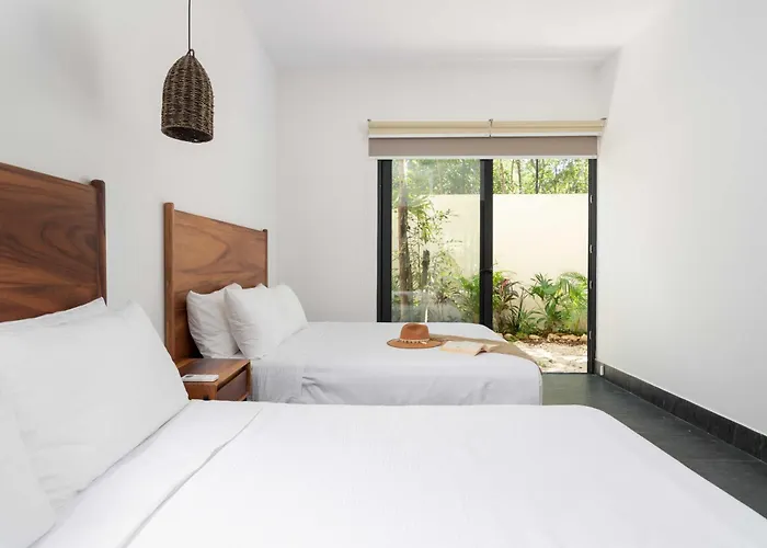 Asana Leaf Tulum